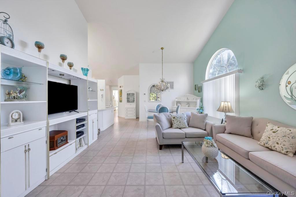 #8 photo, 204 Caroline Court, サフォーク郡 Port Jefferson Station , NY 11776