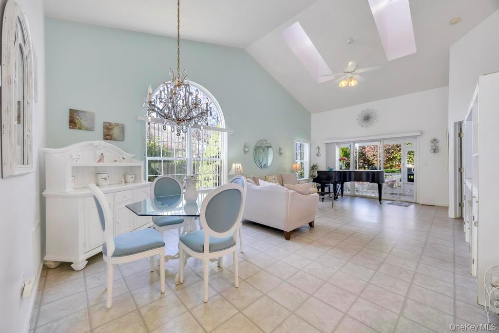 #9 photo, 204 Caroline Court, サフォーク郡 Port Jefferson Station , NY 11776