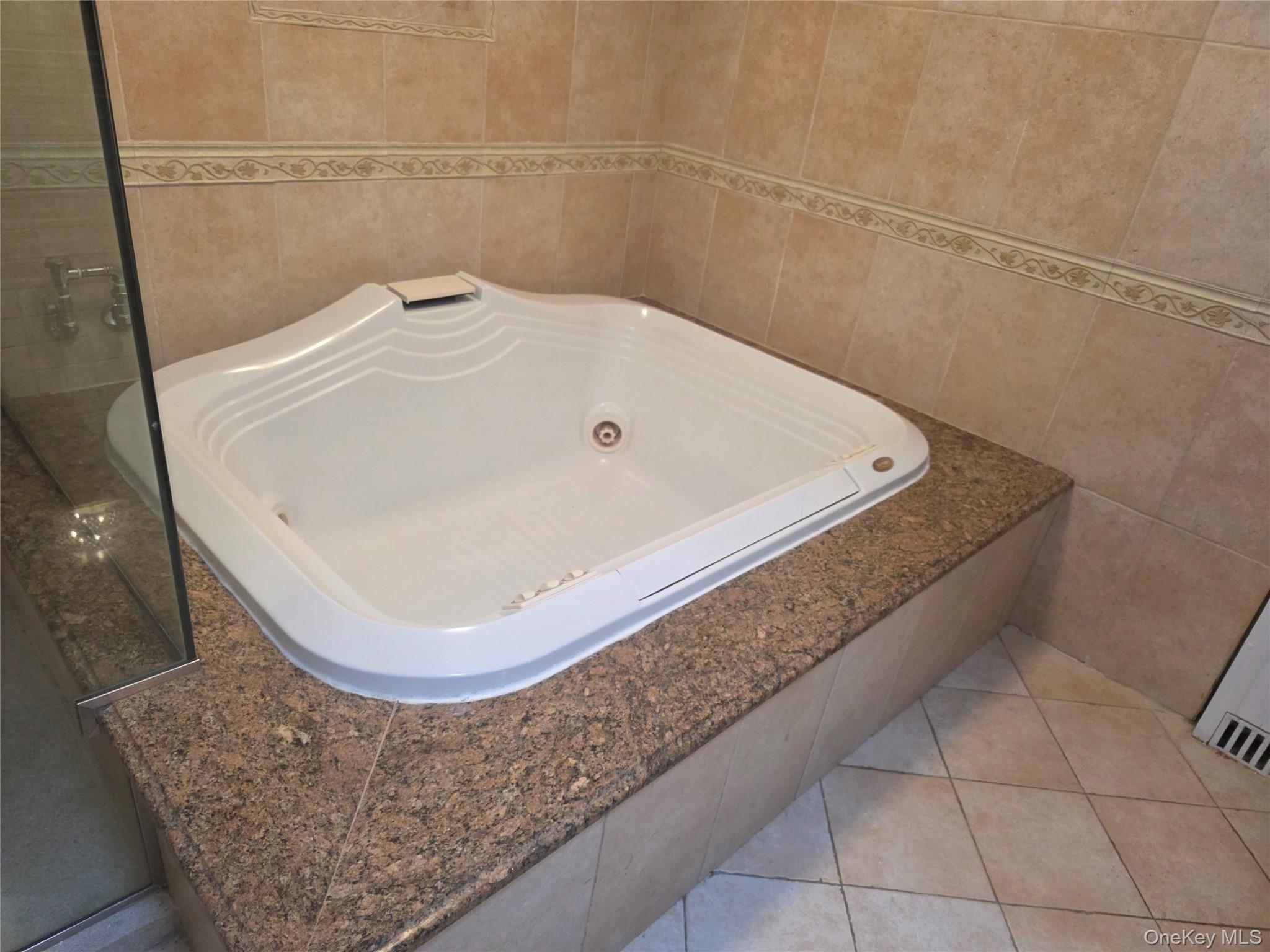 #18 photo, 29-22 214 Place, クイーンズ区 Bayside , NY 11360