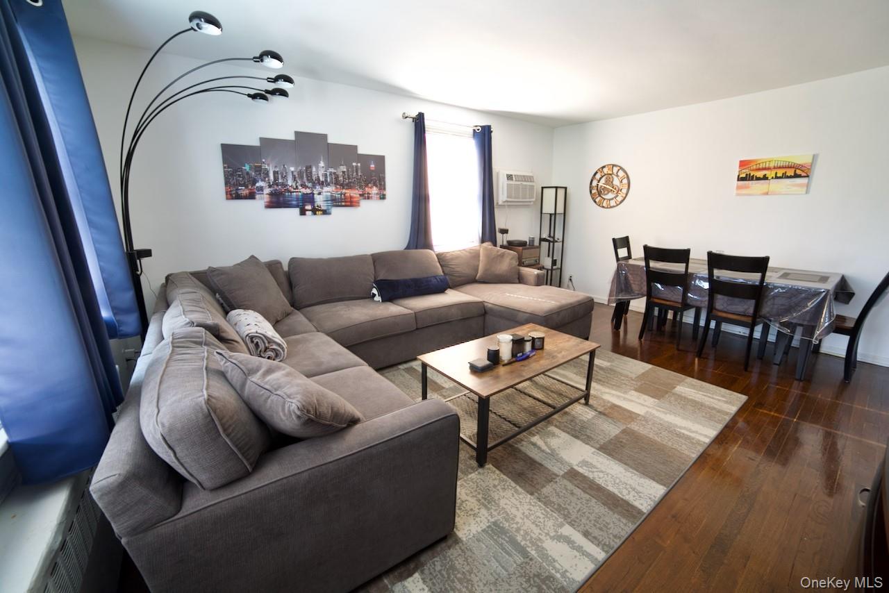 #4 photo, 251-35 71st Road, クイーンズ区 Bellerose , NY 11426