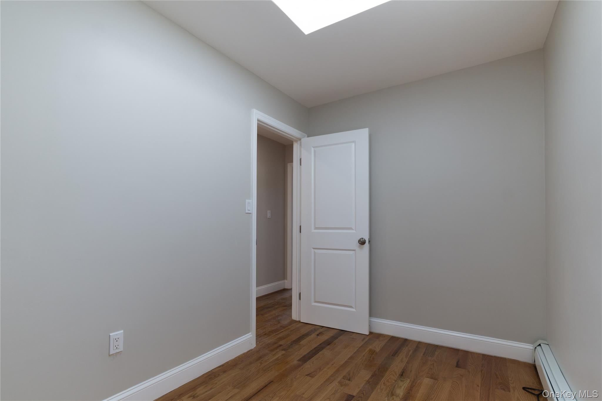 #8 photo, 215 Beach 96th Street, Rockaway Beach , NY 11693