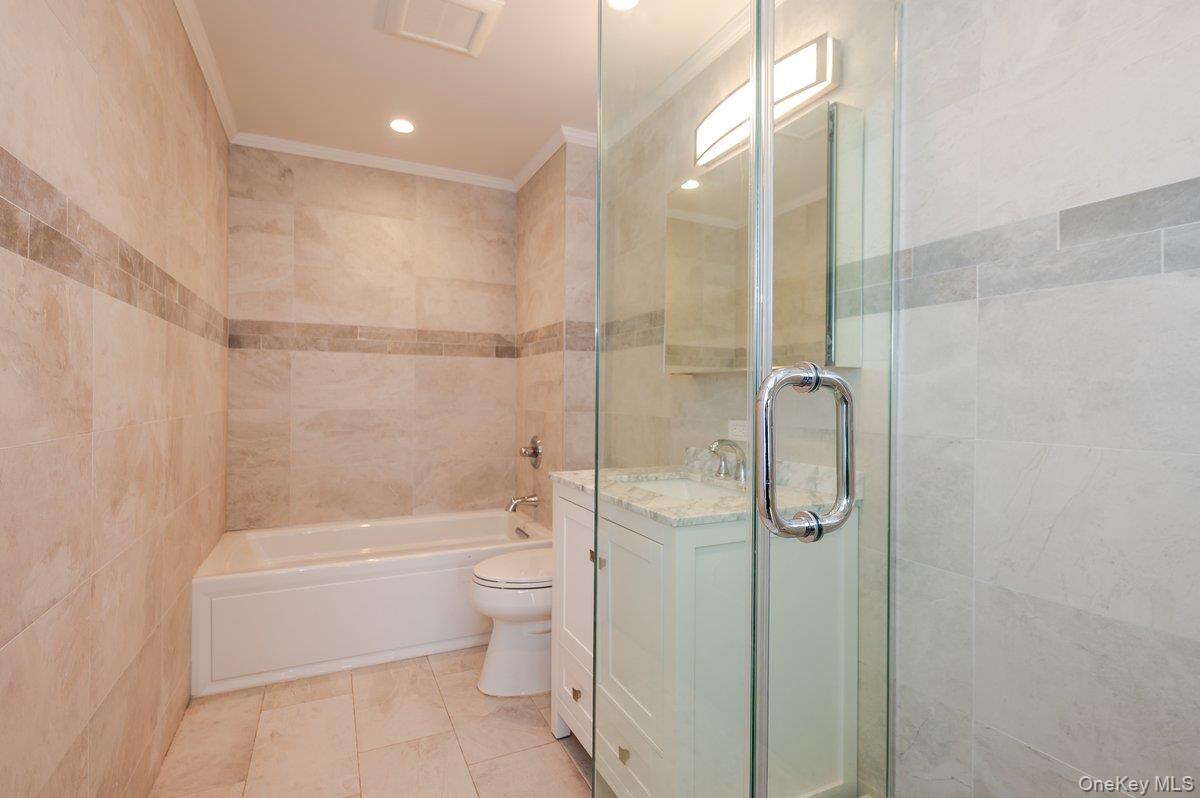 #17 photo, 661 W Broadway, ナッソー郡 Long Beach , NY 11561