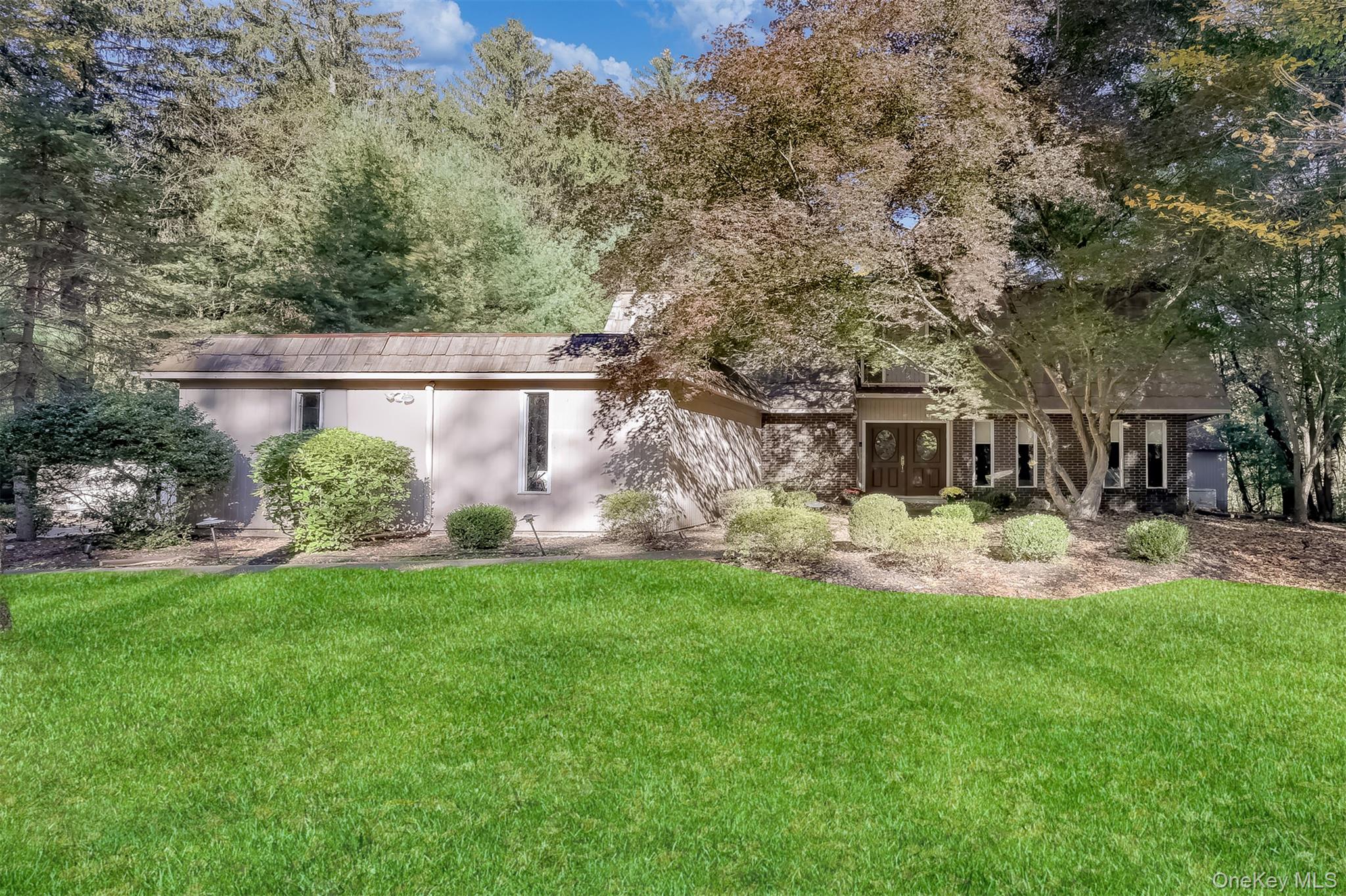 #1 photo, 8 Kings Gate Road, Suffern , NY 10901