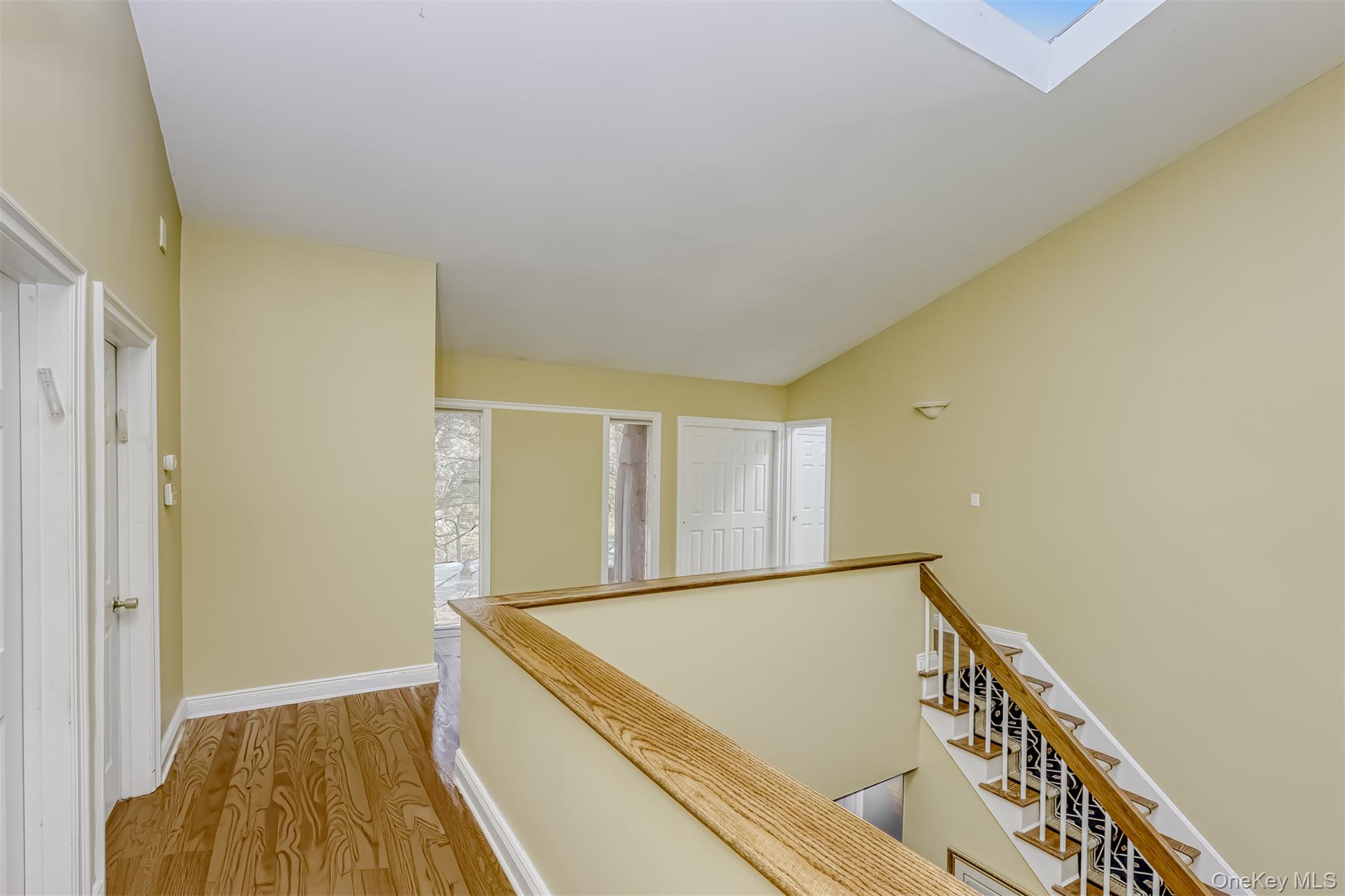 #12 photo, 8 Kings Gate Road, Suffern , NY 10901