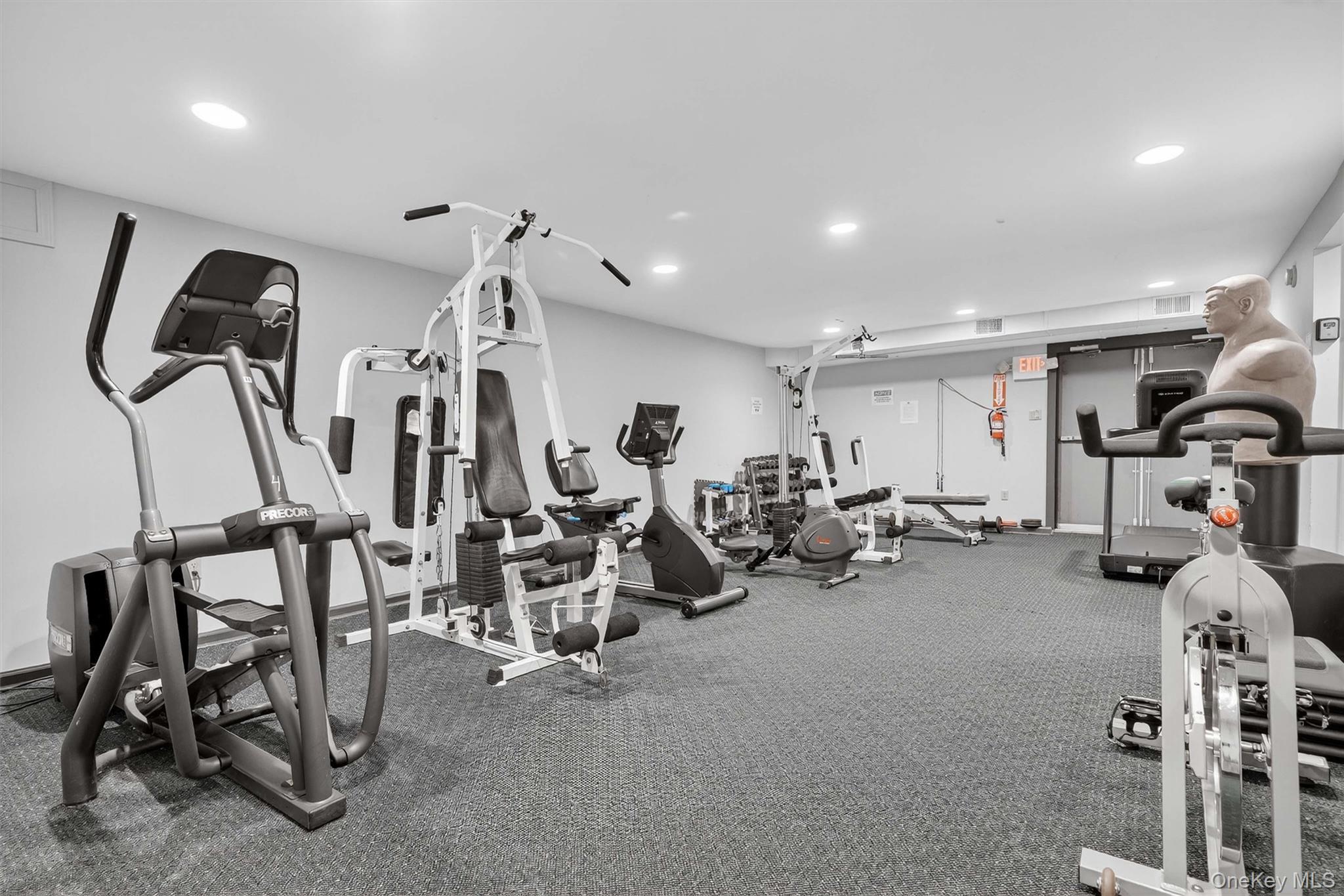 #14 photo, 10 Nicole Circle, Ossining , NY 10562