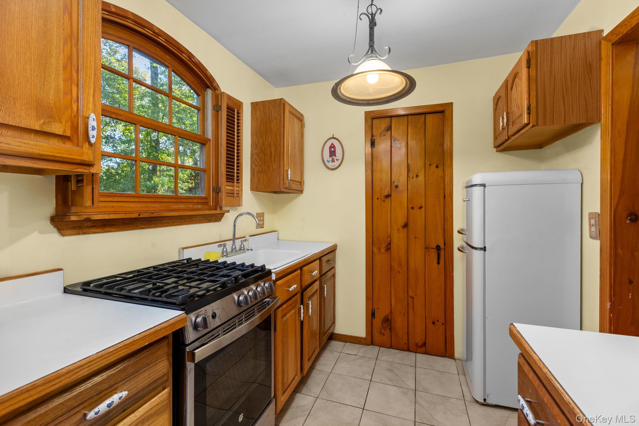 #10 photo, 35 Candle Hill Road, New Fairfield , CT 06812