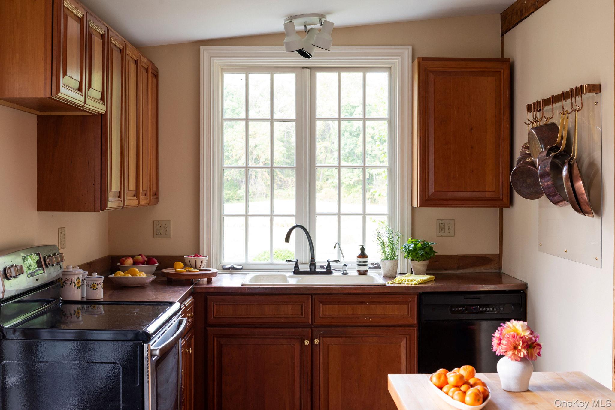 #11 photo, 565 Route 308, Rhinebeck , NY 12572