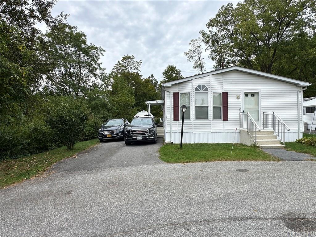 #3 photo, 416 Silver Maples Drive, Harriman , NY 10926