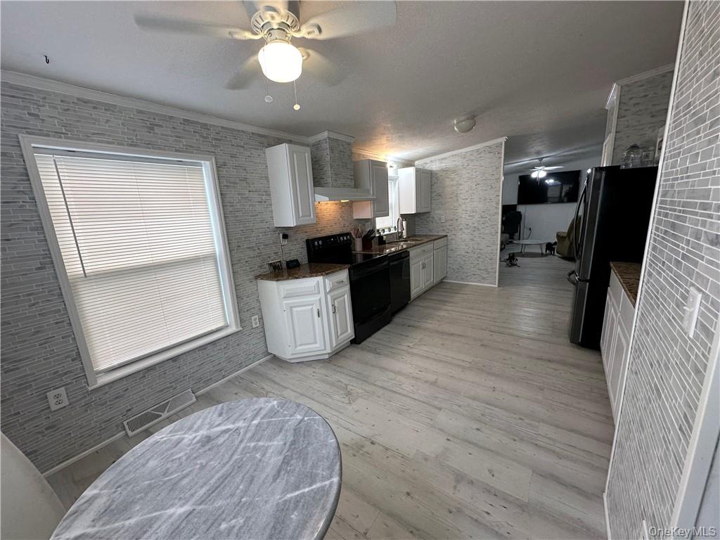 #5 photo, 416 Silver Maples Drive, Harriman , NY 10926