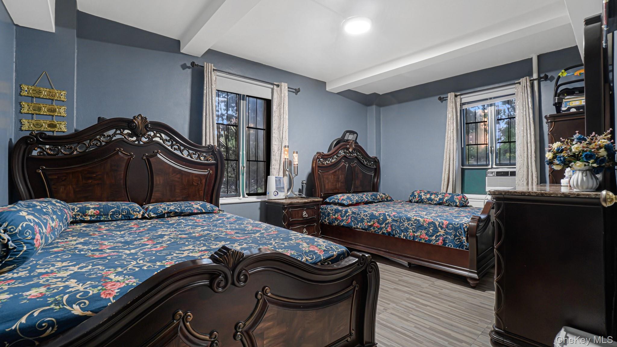 #10 photo, 1 Metropolitan Oval, ブロンクス区 Bronx , NY 10462