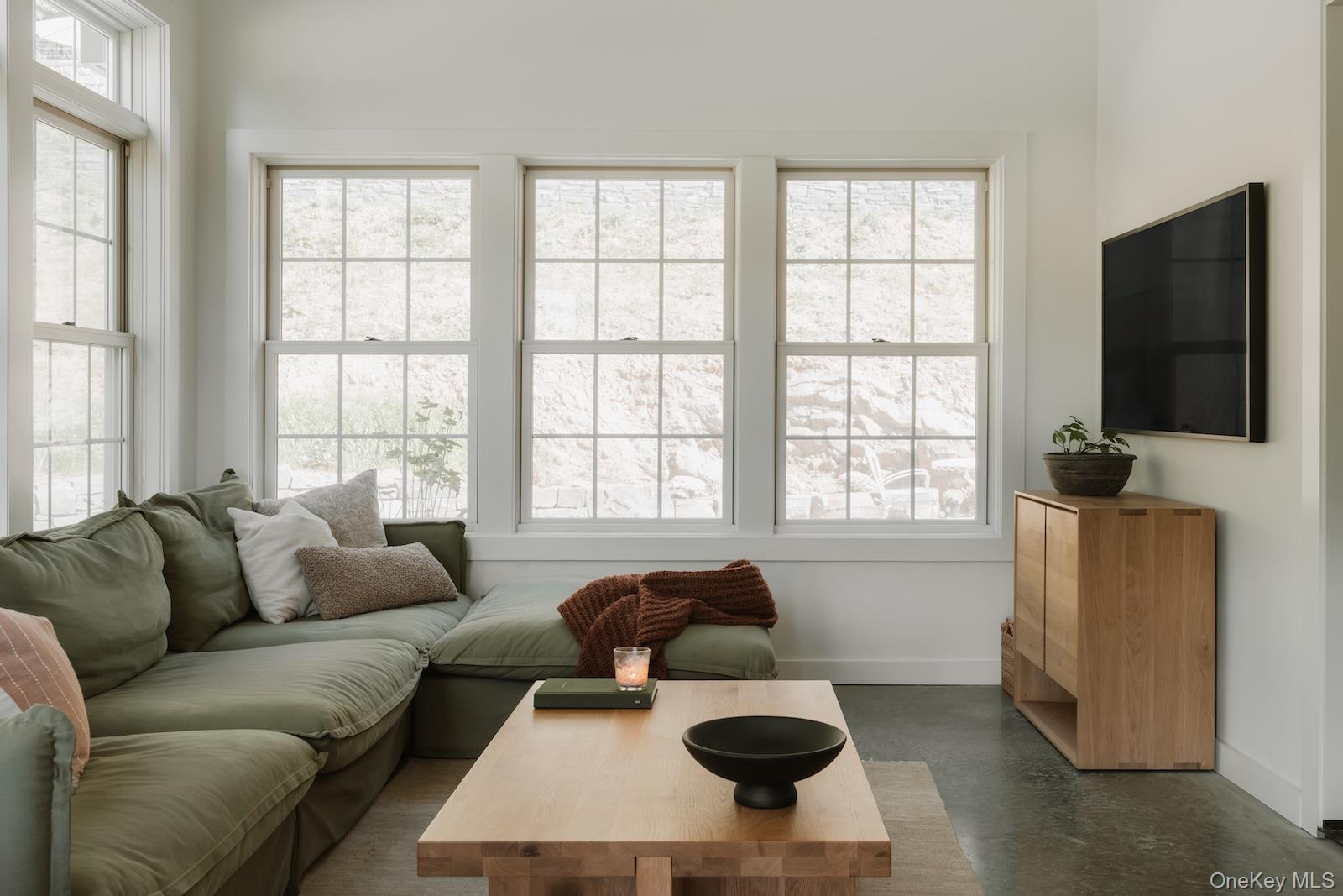 #14 photo, 8000 Albany Post Road, Red Hook , NY 12571