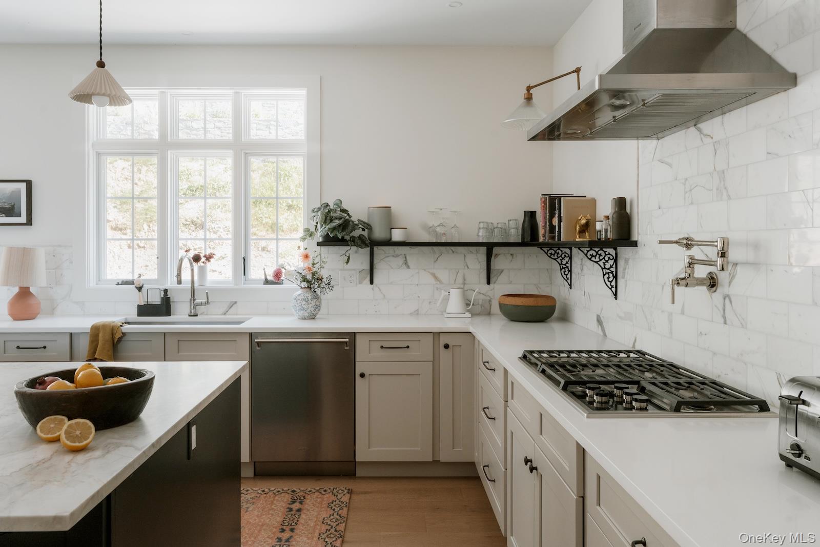 #9 photo, 8000 Albany Post Road, Red Hook , NY 12571