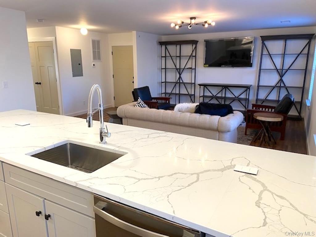 #4 photo, 667 SHEAFE Road, Poughkeepsie , NY 12601