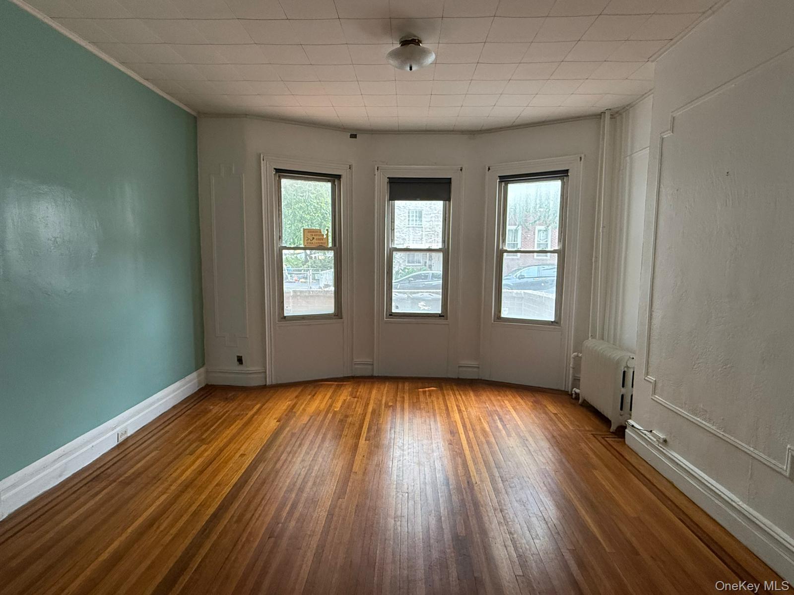 #1 photo, 1859 Matthews Avenue, ブロンクス区 Bronx , NY 10462