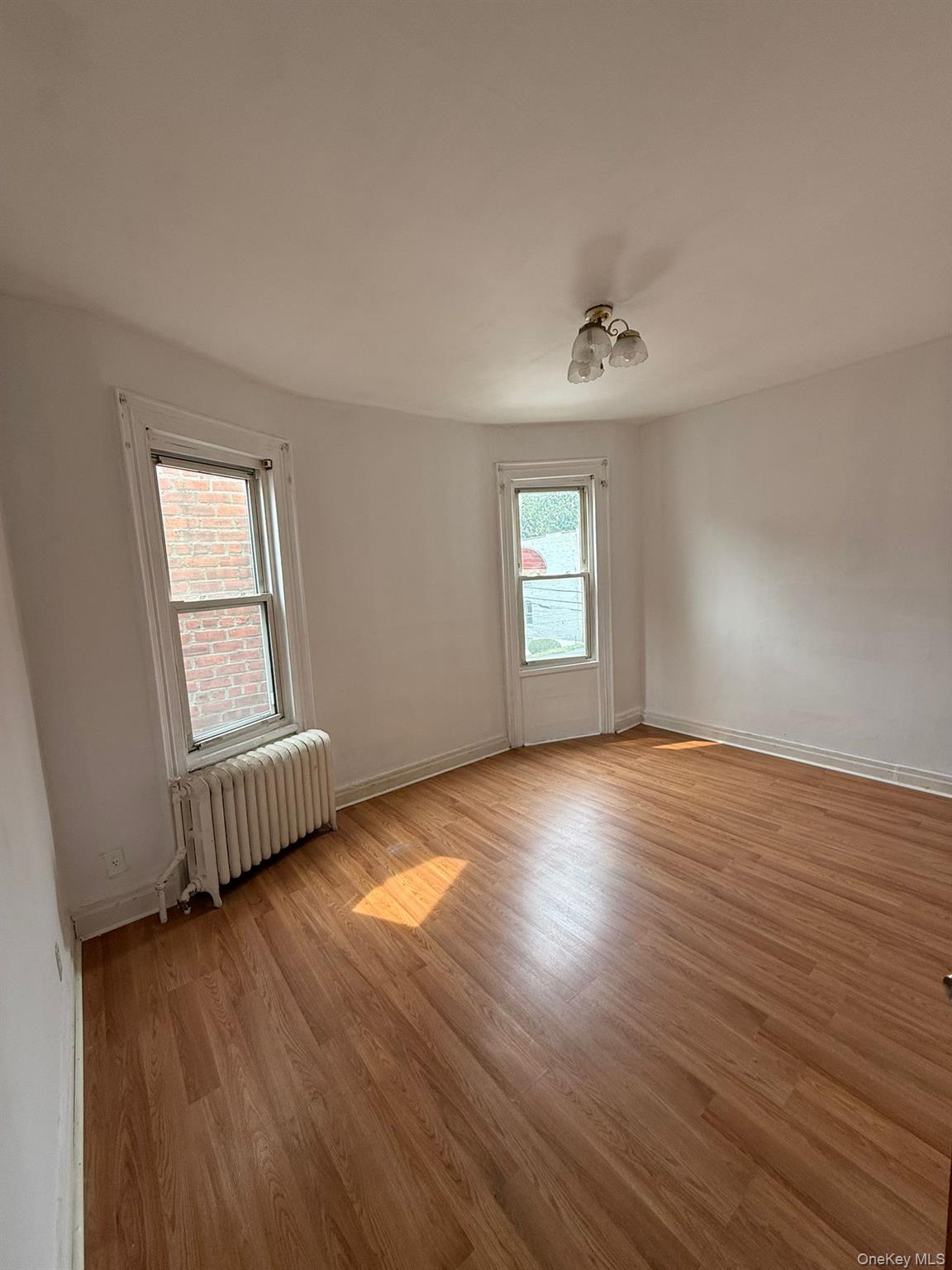 #9 photo, 1859 Matthews Avenue, ブロンクス区 Bronx , NY 10462