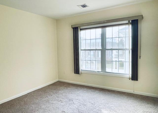 #9 photo, 46 Islip Avenue, سوفولك Islip , NY 11751