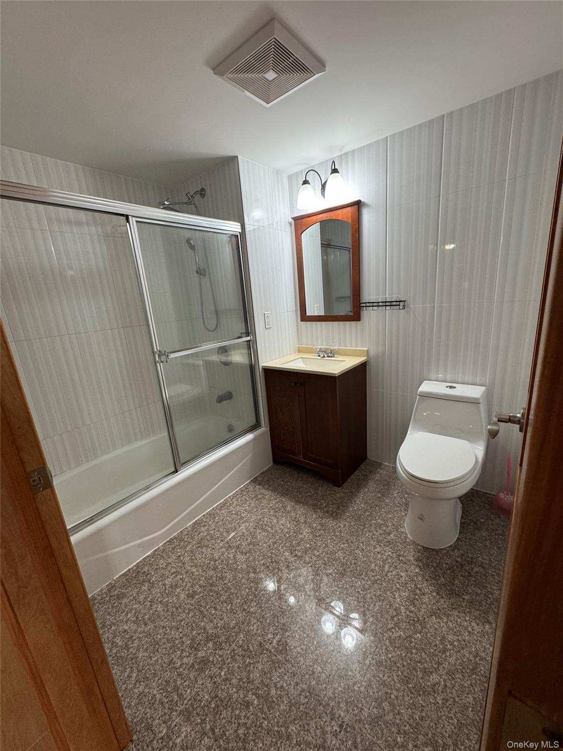 #3 photo, 35-19 Leavitt Street, クイーンズ区 Flushing , NY 11354