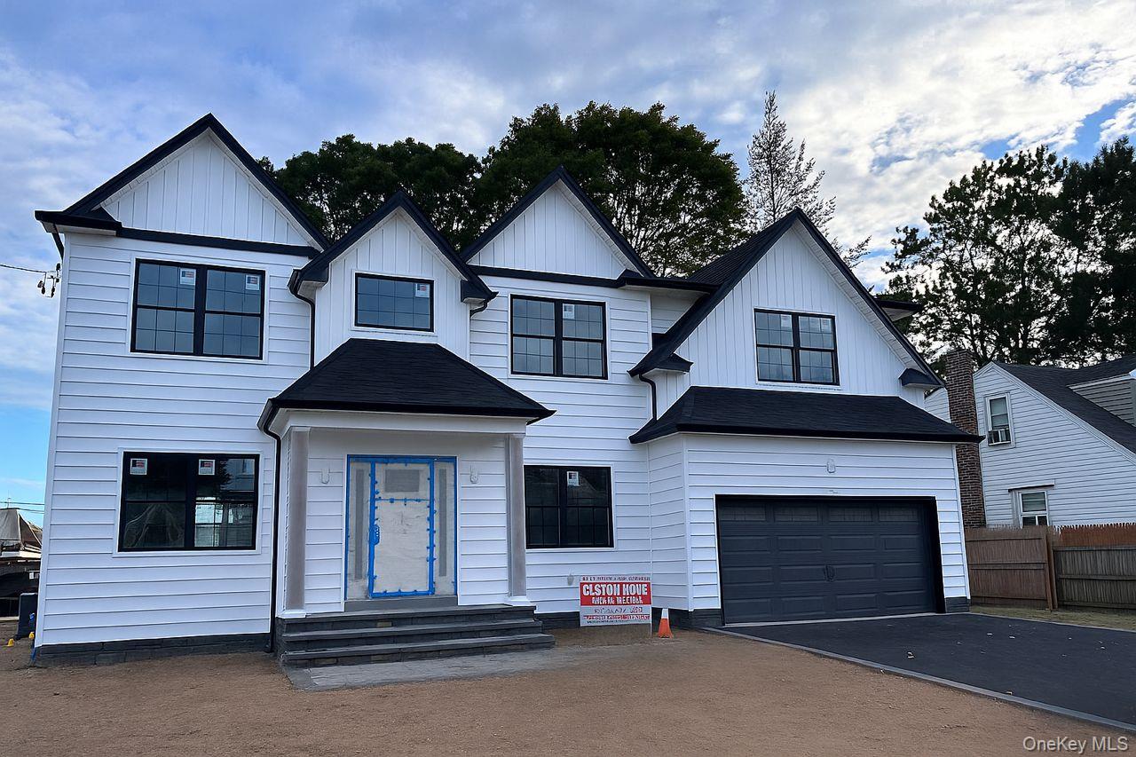 #1 photo, 214 N Cedar, ナッソー郡 Massapequa , NY 11758