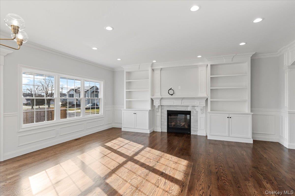 #10 photo, 214 N Cedar, ナッソー郡 Massapequa , NY 11758