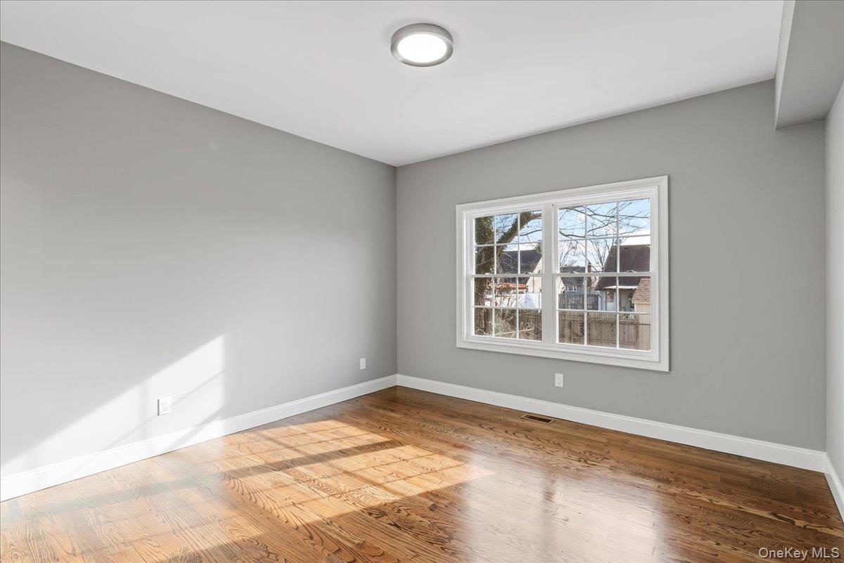 #19 photo, 214 N Cedar, ナッソー郡 Massapequa , NY 11758