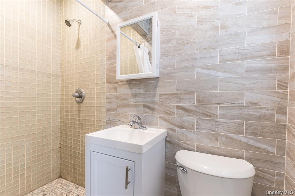 #10 photo, 80-15A 168th Street, クイーンズ区 Jamaica Estates , NY 11432