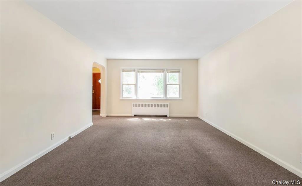 #3 photo, 80-15A 168th Street, クイーンズ区 Jamaica Estates , NY 11432