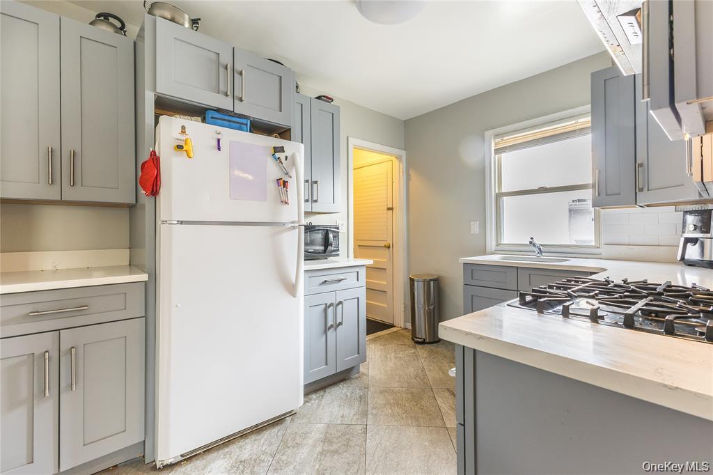 #5 photo, 80-15A 168th Street, クイーンズ区 Jamaica Estates , NY 11432