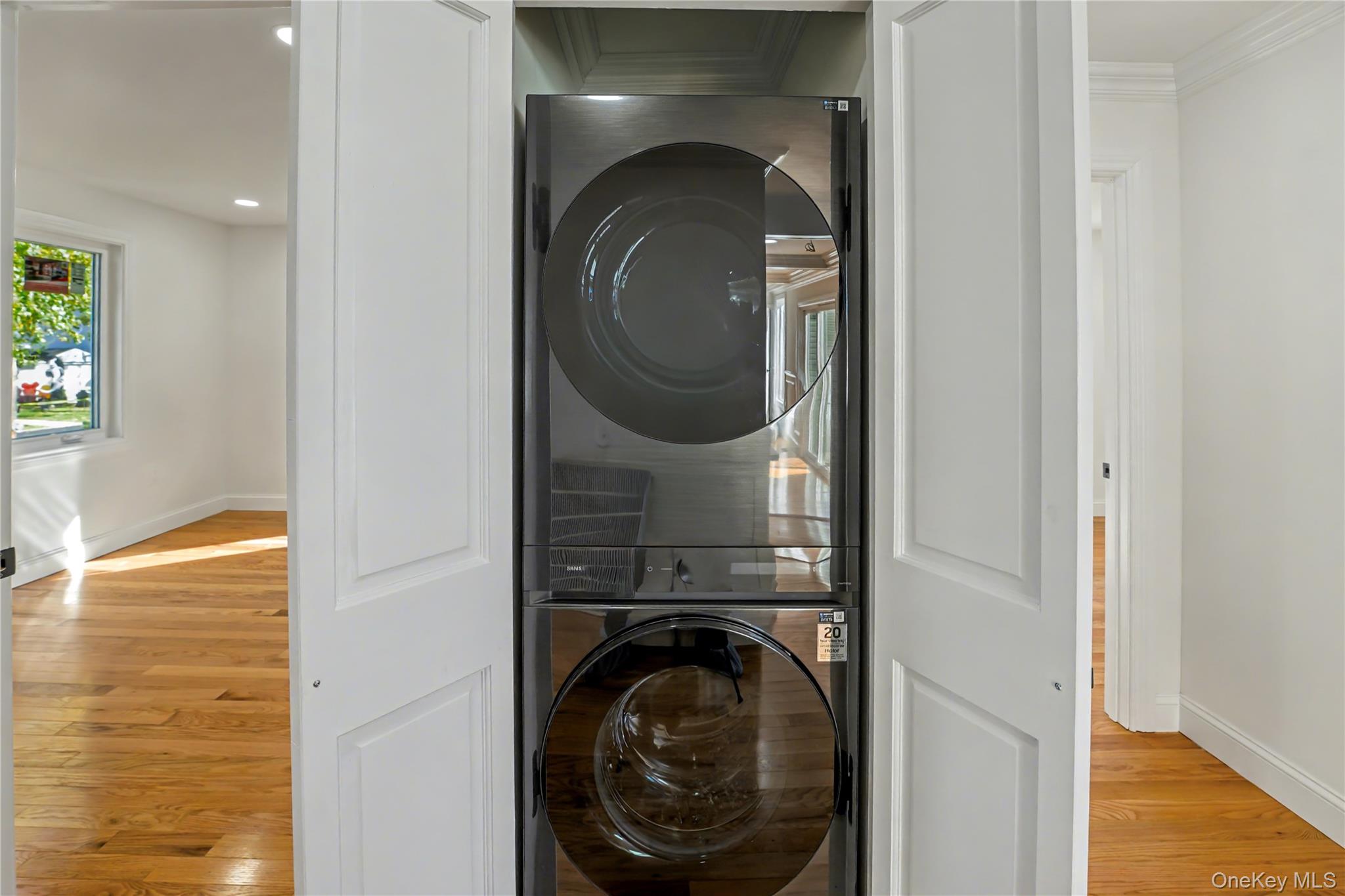 #11 photo, 219 Granada Parkway, サフォーク郡 Lindenhurst , NY 11757