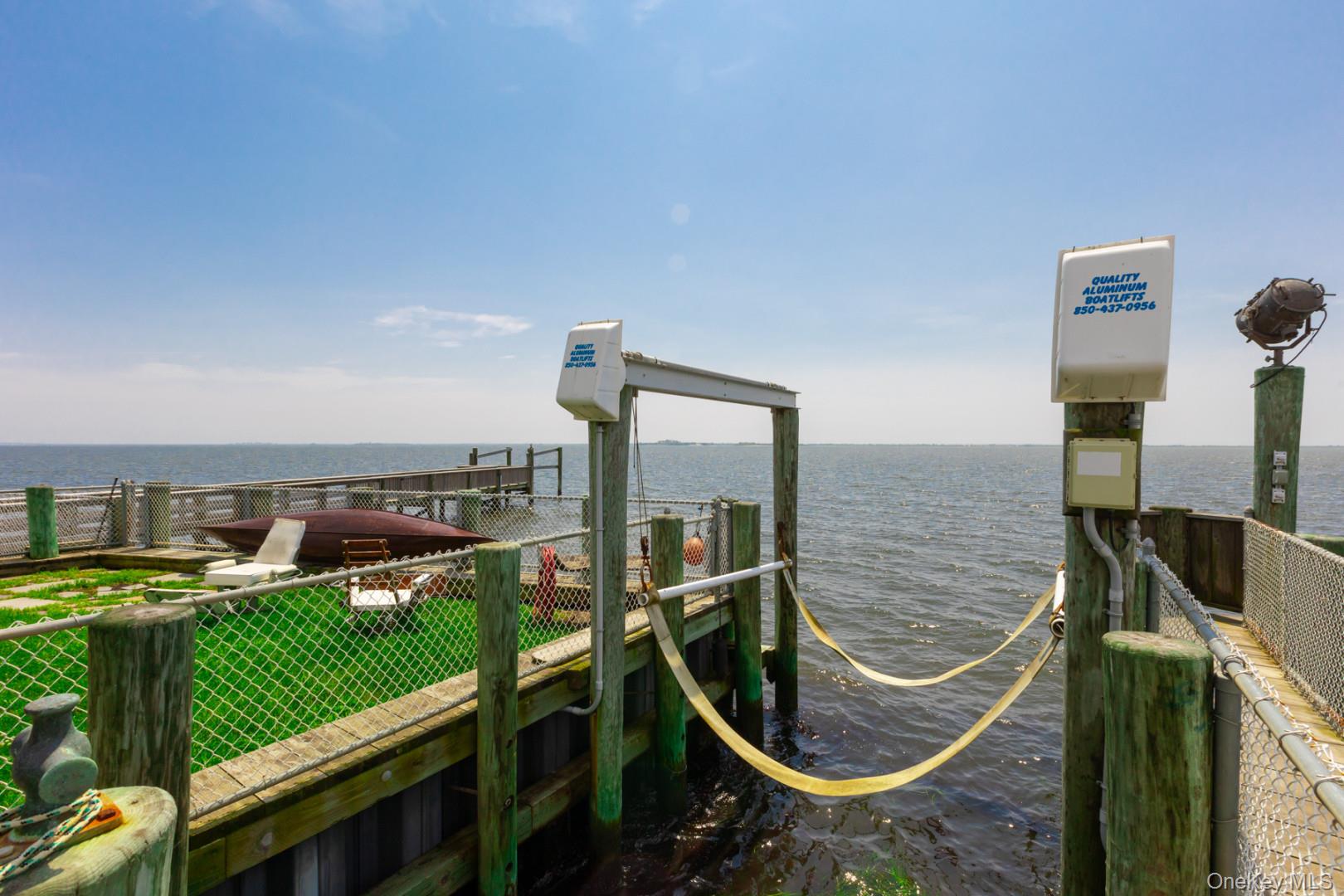 #18 photo, 49 Bayview Avenue, サフォーク郡 Lindenhurst , NY 11757