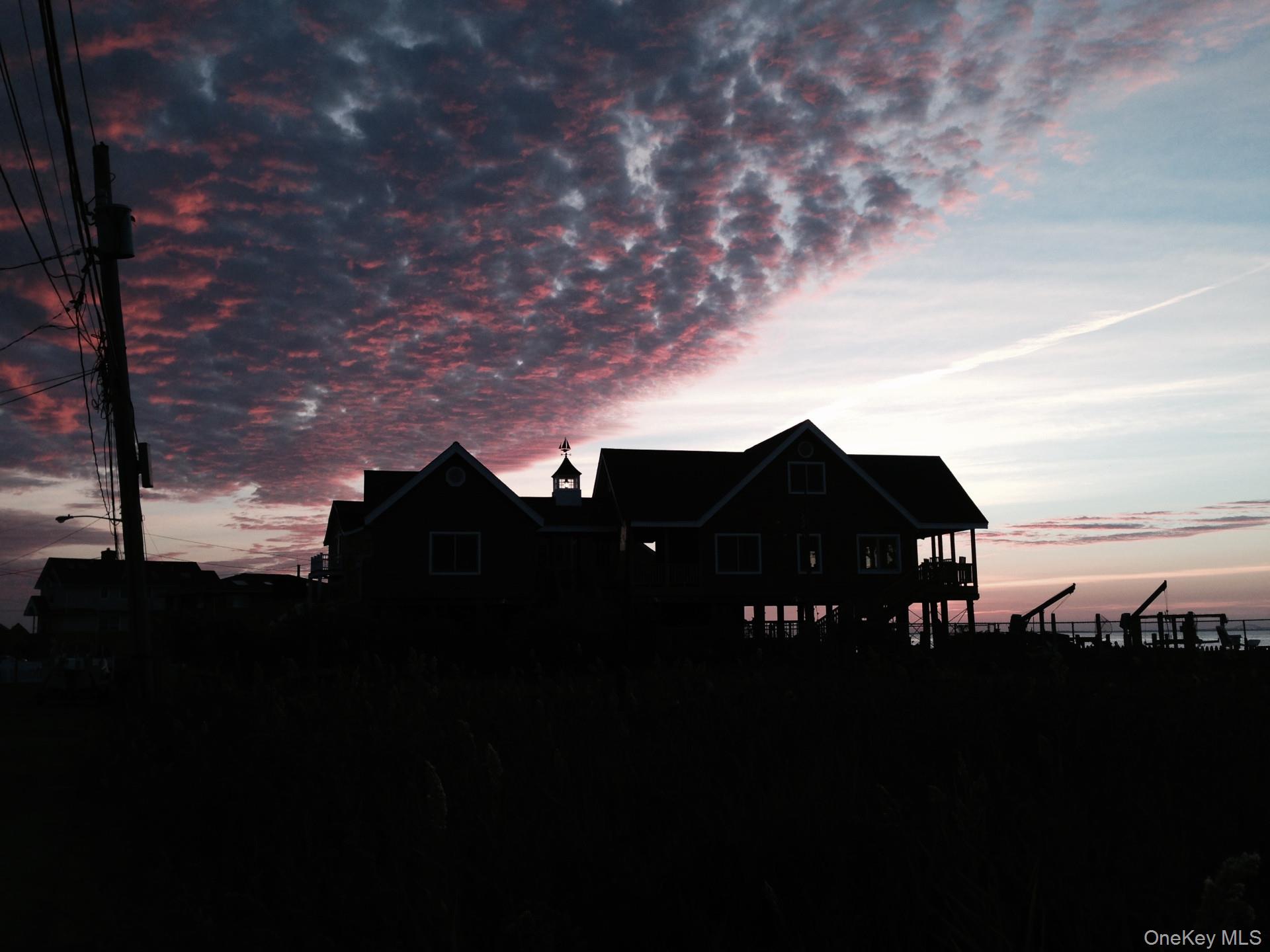 #2 photo, 49 Bayview Avenue, サフォーク郡 Lindenhurst , NY 11757