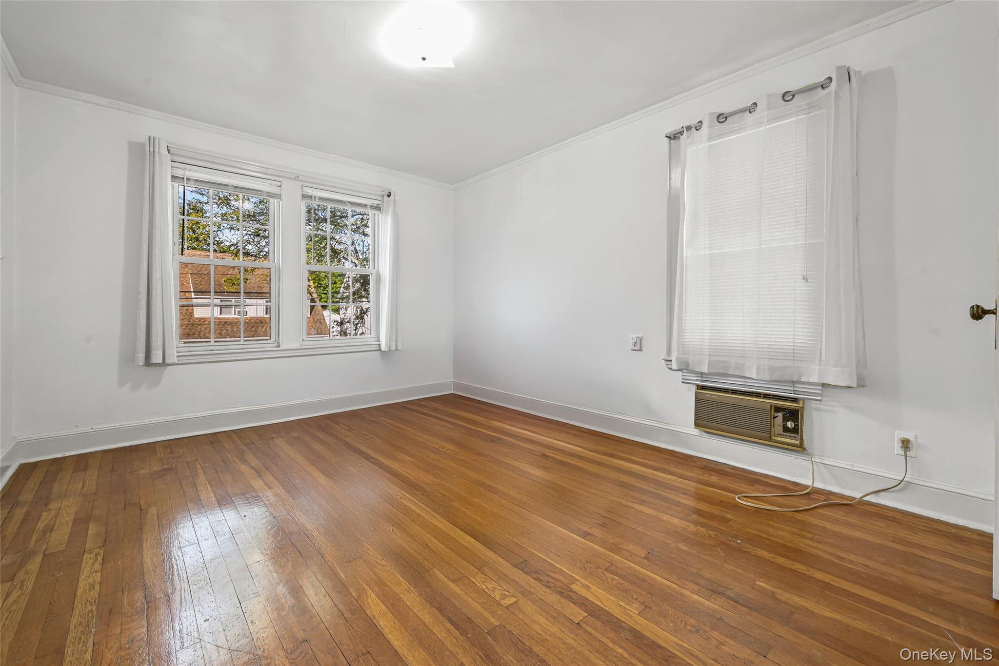 #5 photo, 181 Park Avenue, ナッソー郡 Williston Park , NY 11596