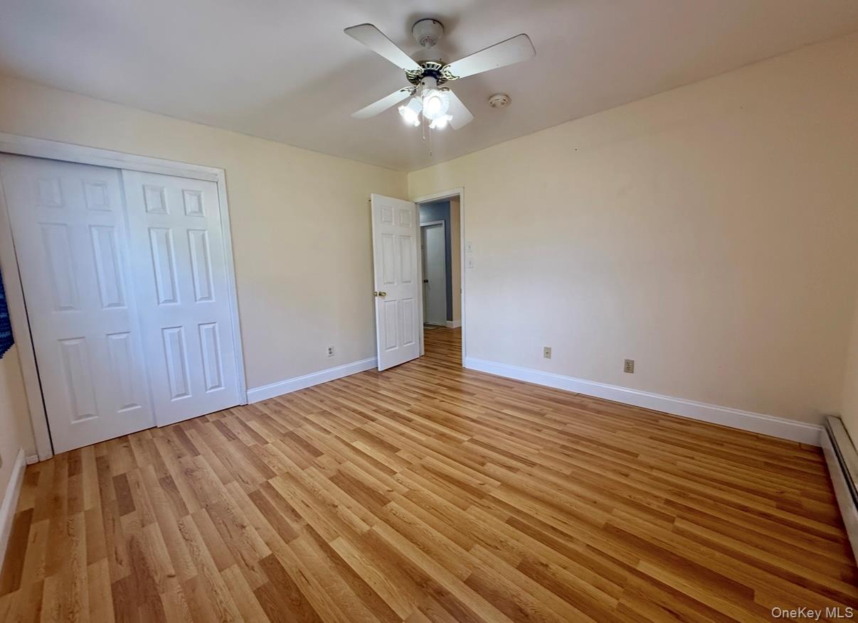 #8 photo, 180 Avenue B, サフォーク郡 Holbrook , NY 11741