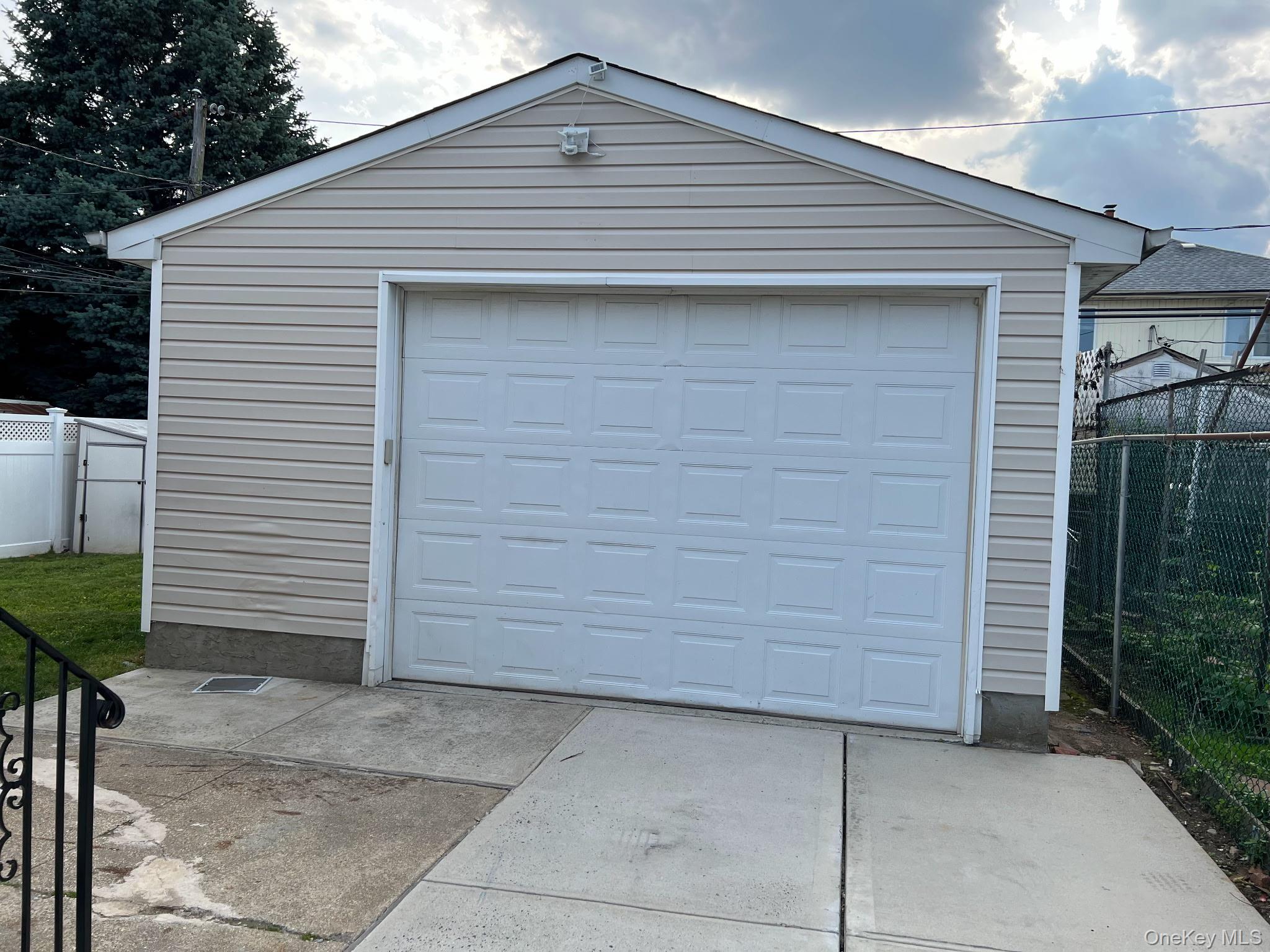 #4 photo, 11 John Avenue, ナッソー郡 Elmont , NY 11003