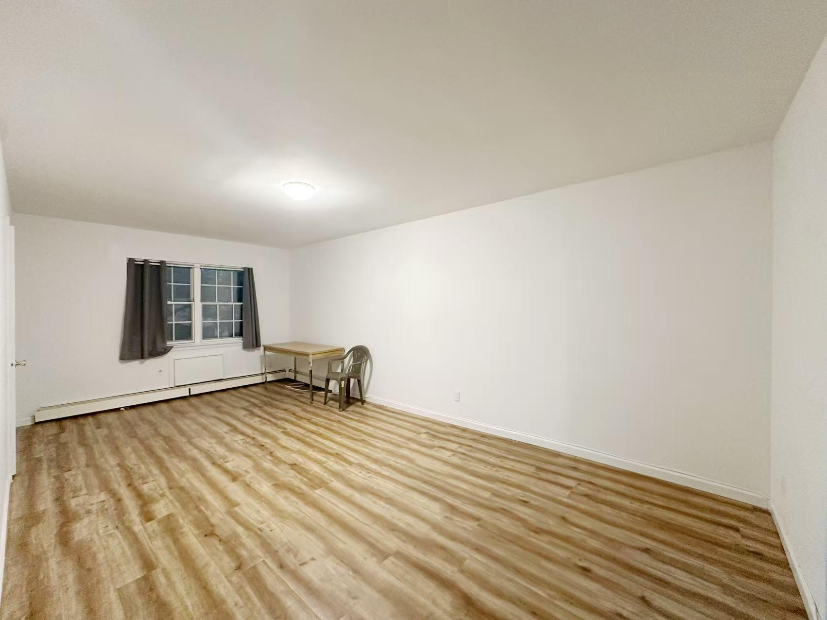 #4 photo, Forest Hills, クイーンズ区 Forest Hills , NY 11375