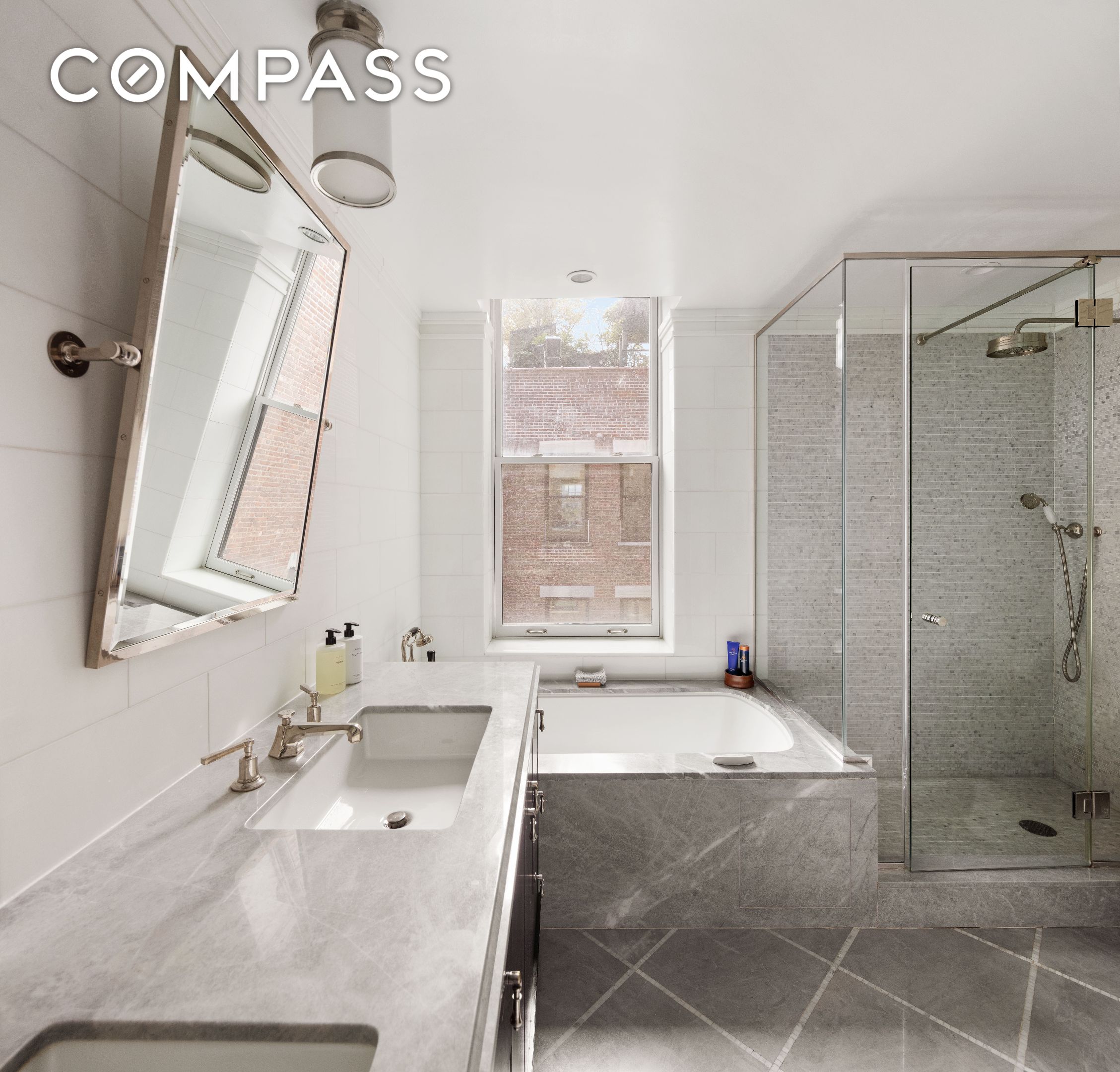 #10 photo, 31 W 11th Street, Greenwich Village , NY 10011