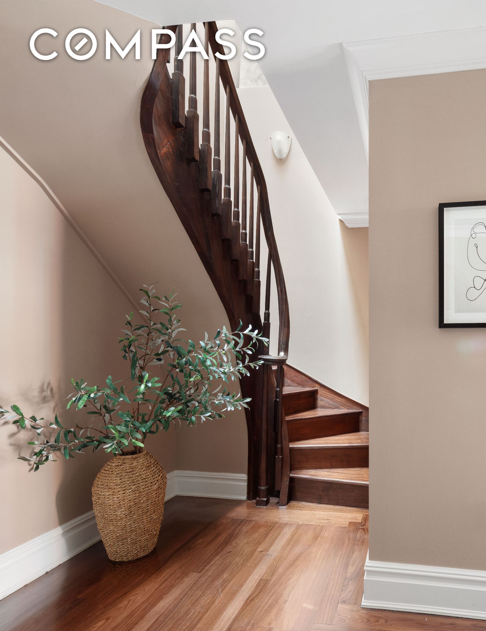 #13 photo, 31 W 11th Street, Greenwich Village , NY 10011