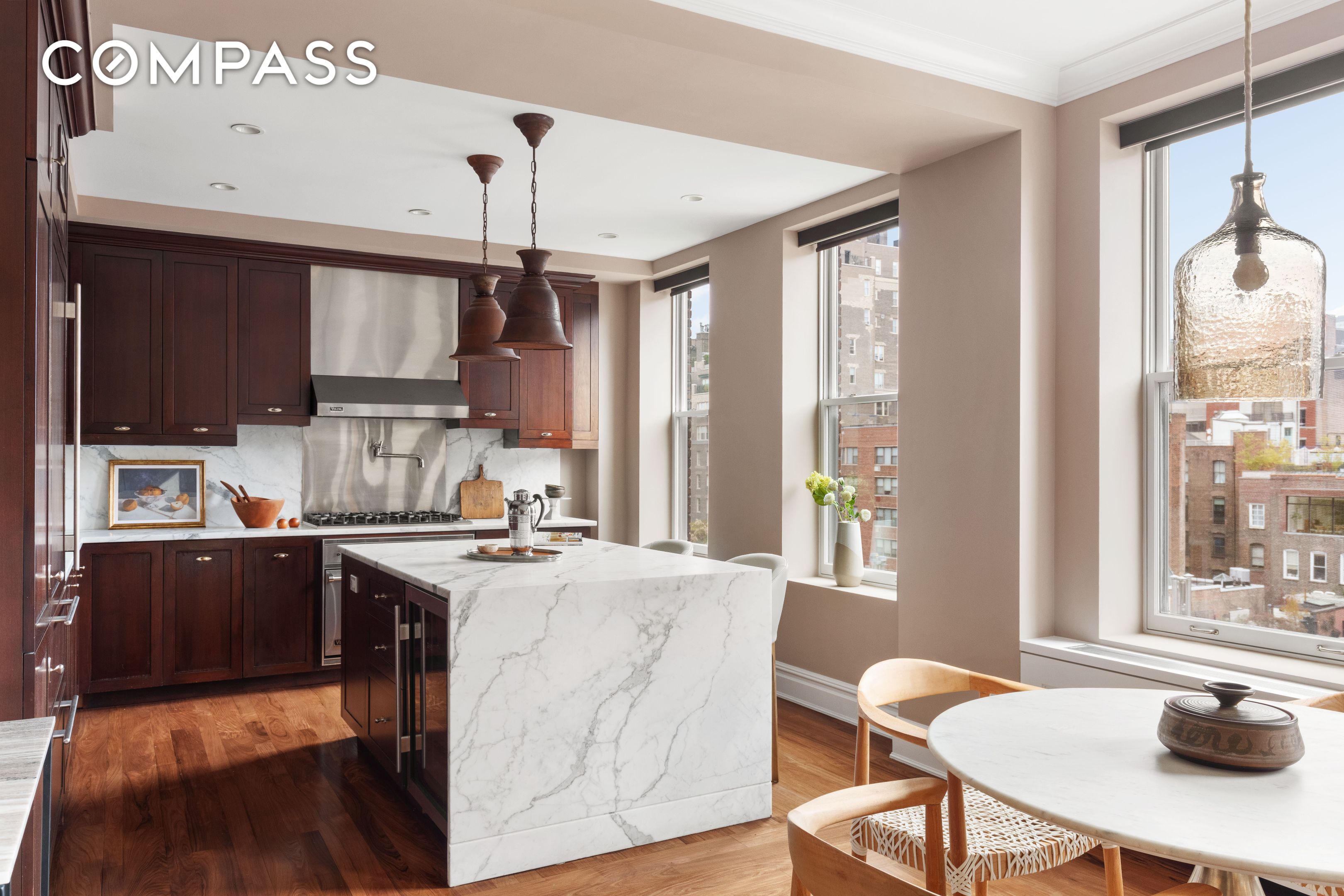 #5 photo, 31 W 11th Street, Greenwich Village , NY 10011