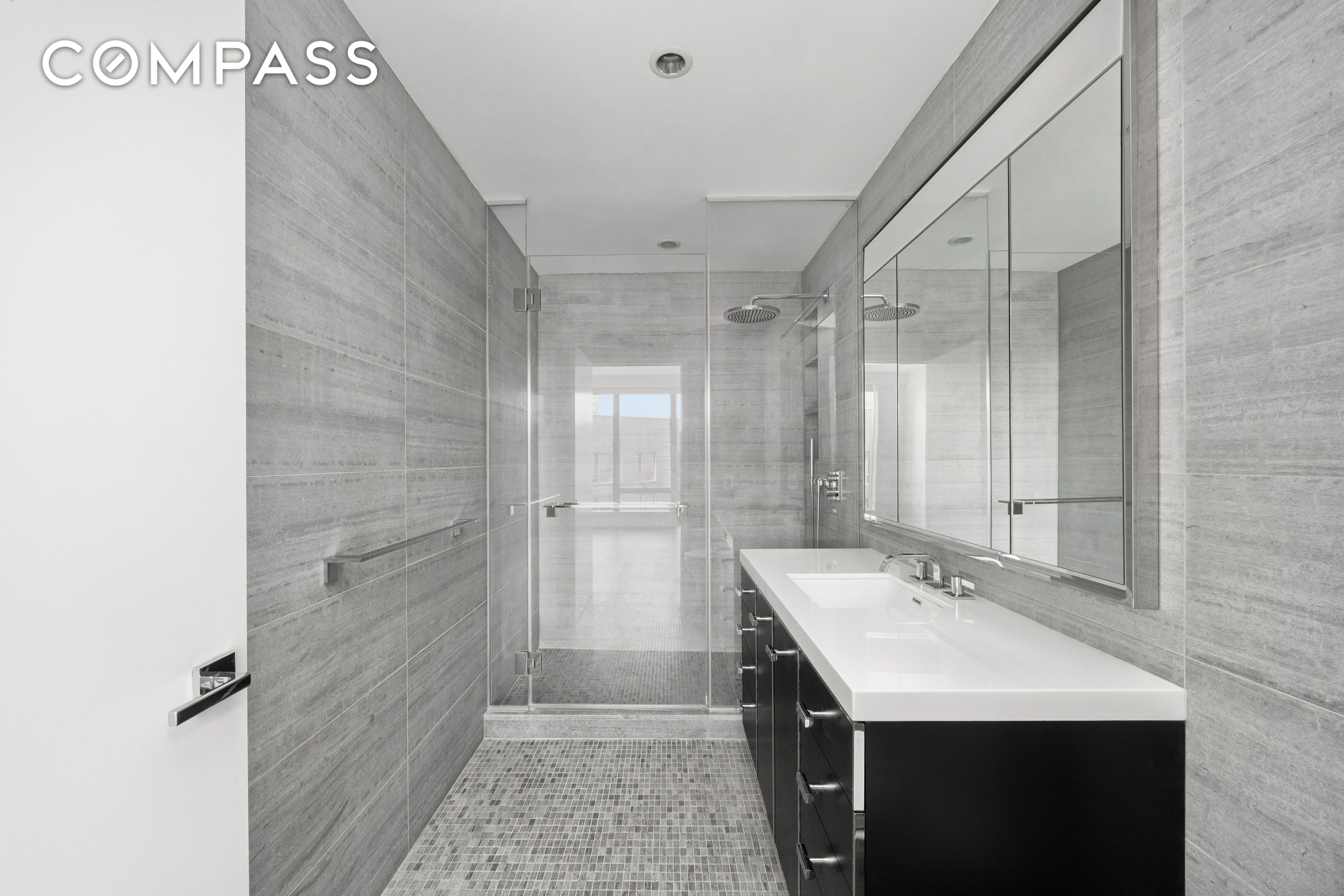 #8 photo, New York City, マンハッタン Two Bridges , NY 10002