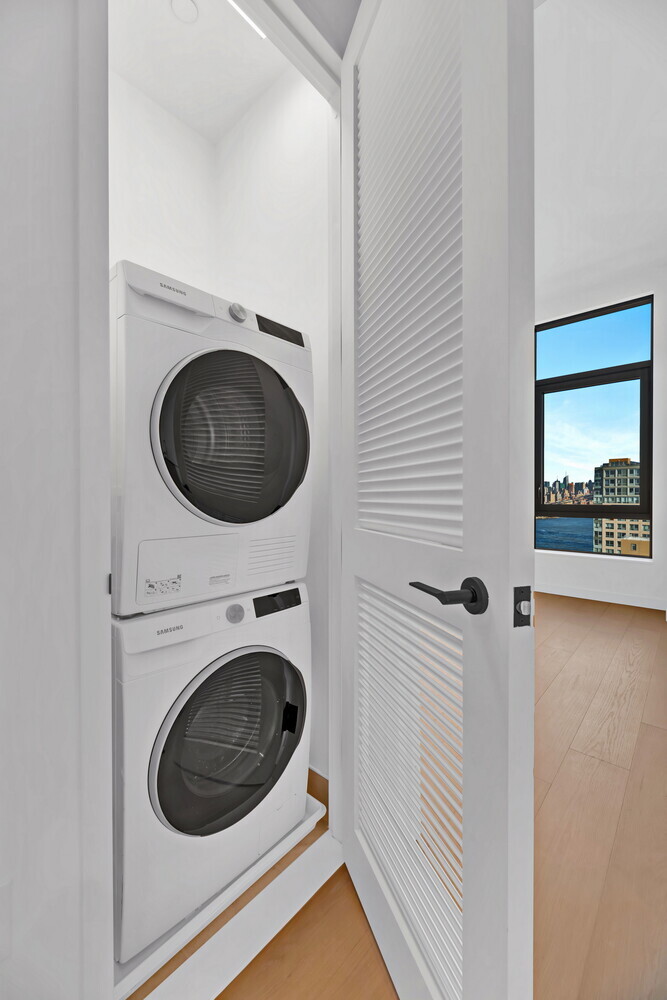 #8 photo, 480 KENT Avenue, ブルックリン区 Williamsburg,South , NY 11249