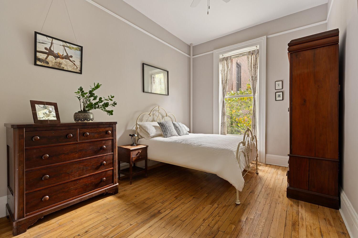 #5 photo, 66 MONTAGUE Street, Brooklyn Heights , NY 11201