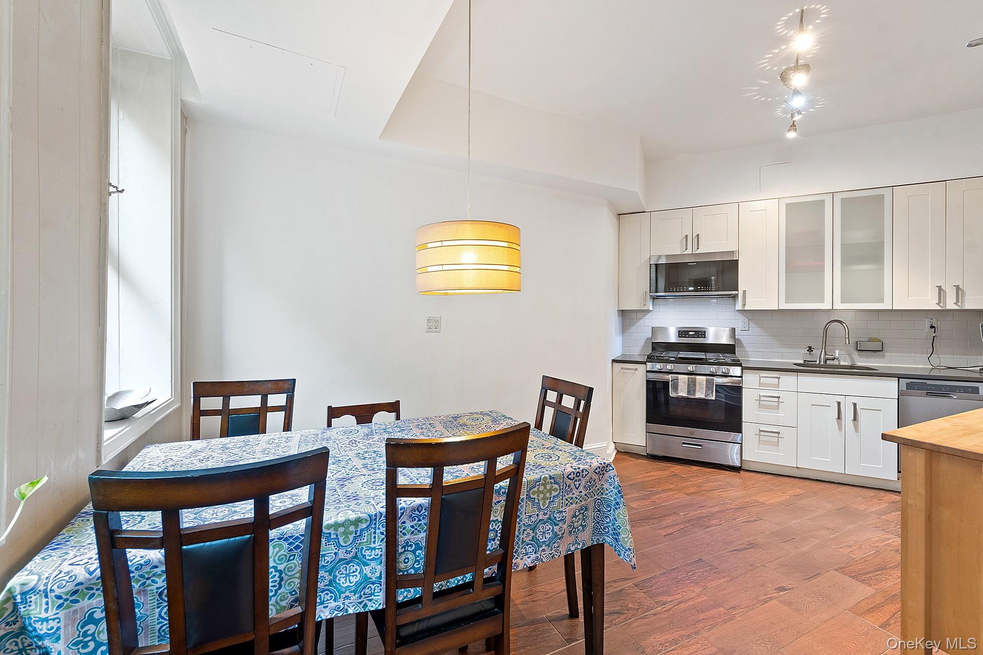 #8 photo, 3875 Waldo Avenue, ブロンクス区 Bronx , NY 10463