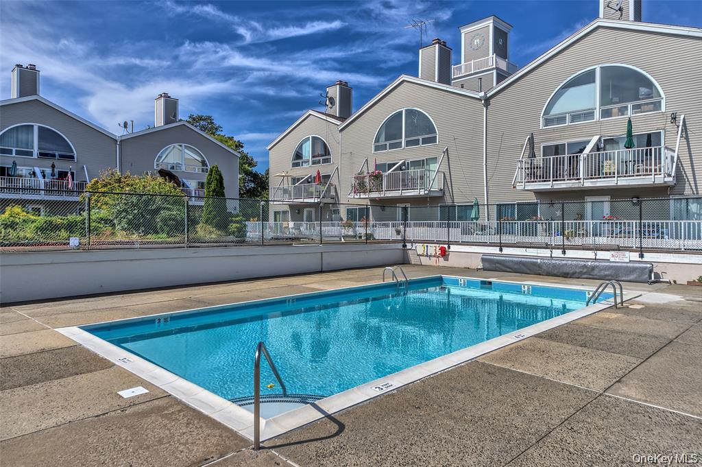 #1 photo, 18 Windward Lane, ブロンクス区 Bronx , NY 10464