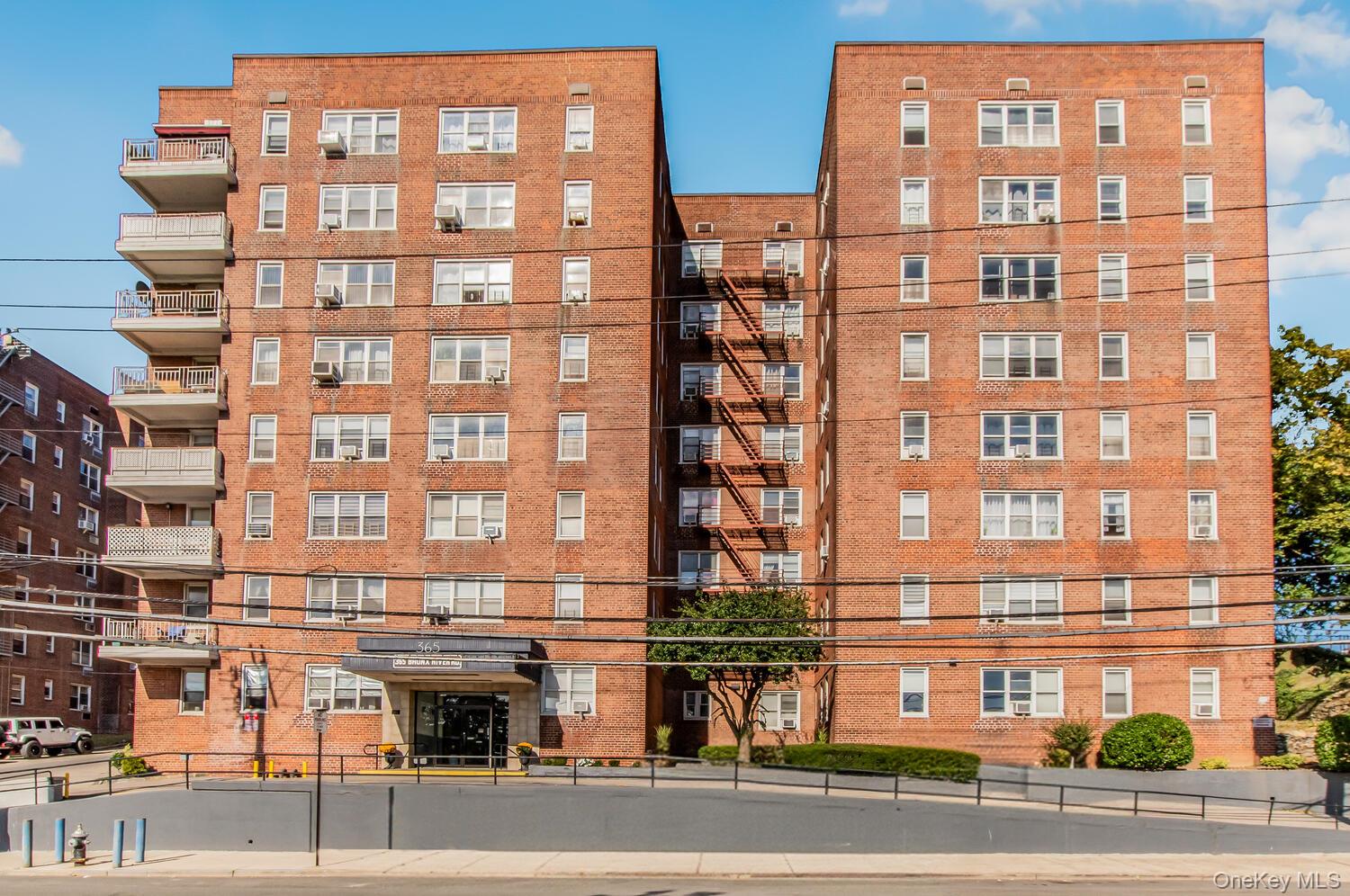 #15 photo, 365 Bronx River Road, Yonkers , NY 10704