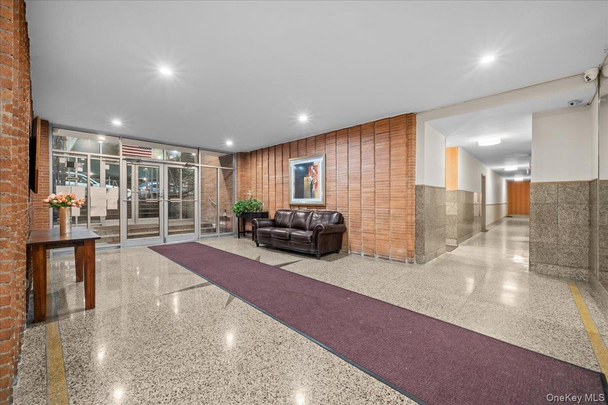 #16 photo, 3200 Netherland Avenue, ブロンクス区 Bronx , NY 10463