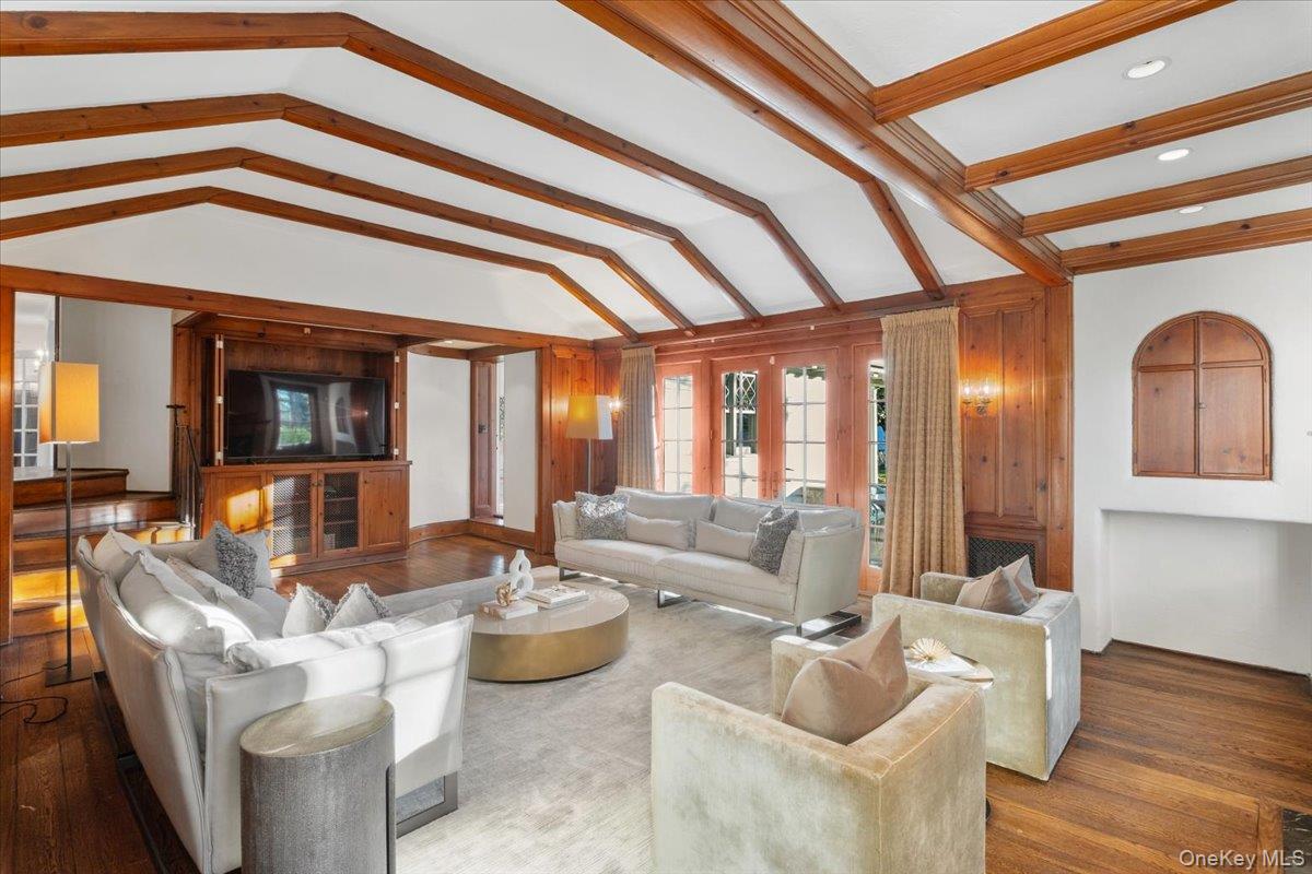 #13 photo, 915 Skibo Lane, Mamaroneck , NY 10543