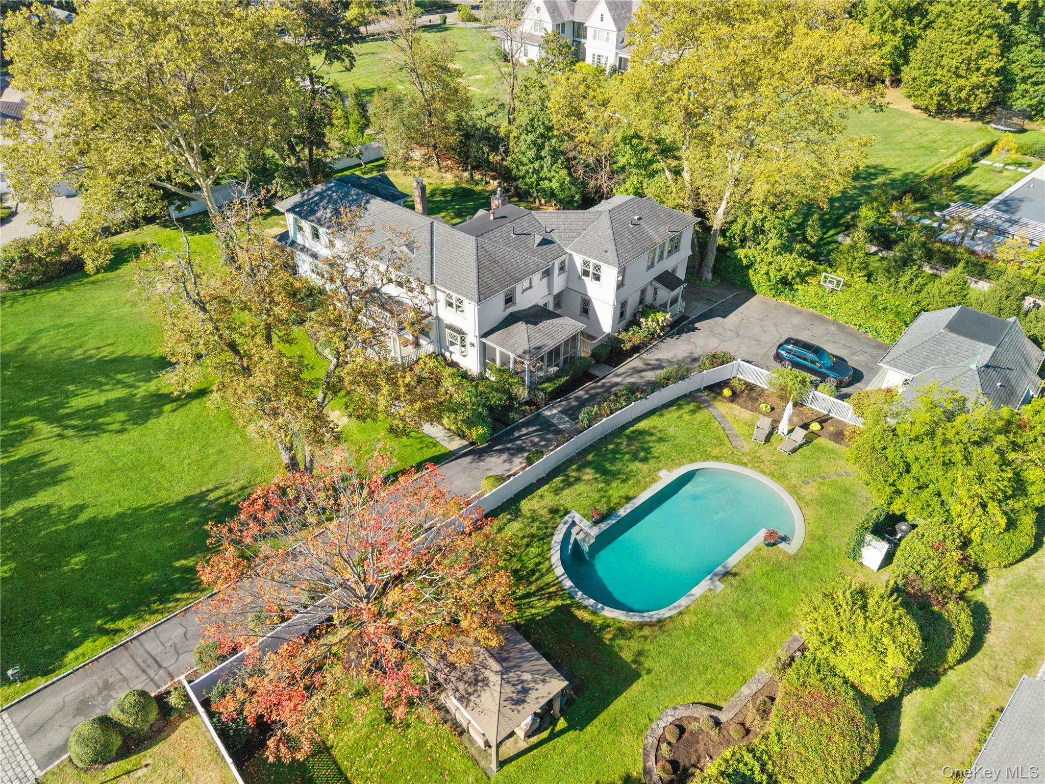 #3 photo, 915 Skibo Lane, Mamaroneck , NY 10543