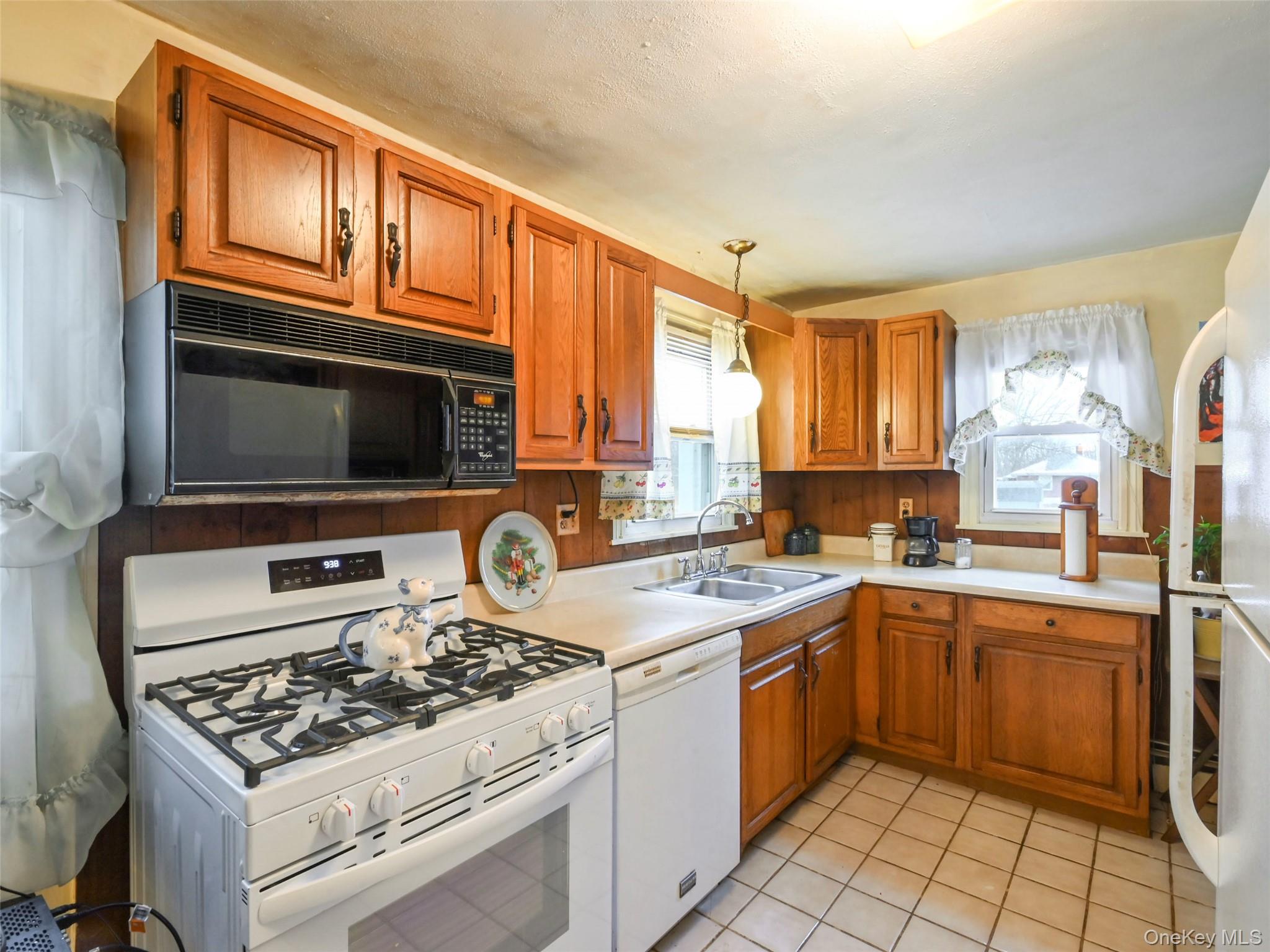 #10 photo, 989 State Route 17K, Montgomery , NY 12549