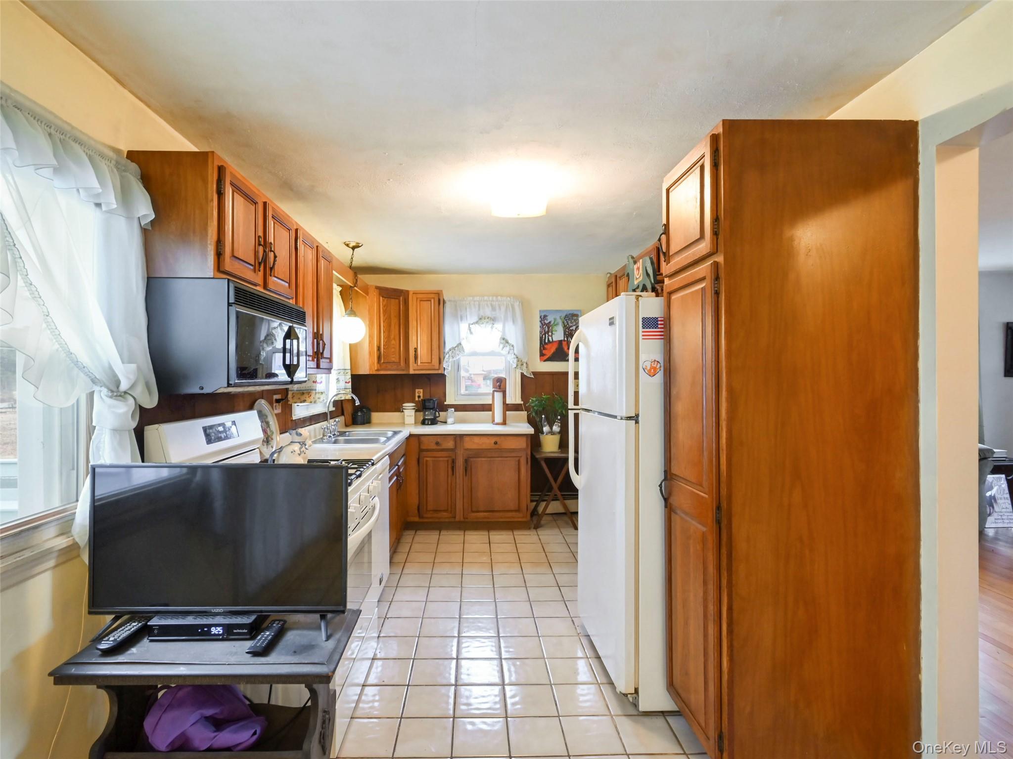 #9 photo, 989 State Route 17K, Montgomery , NY 12549