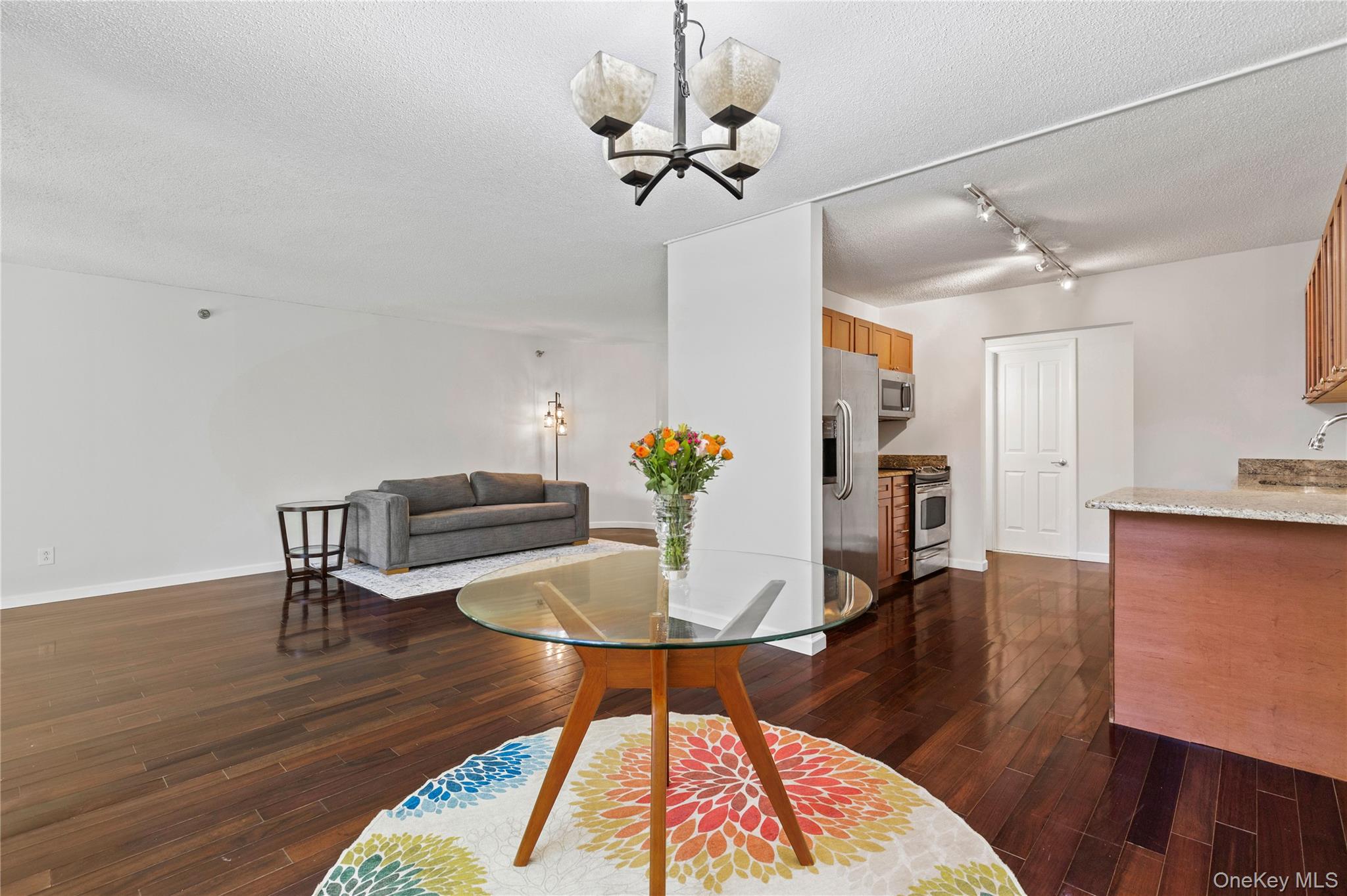 #12 photo, 302 Church Street, White Plains , NY 10603