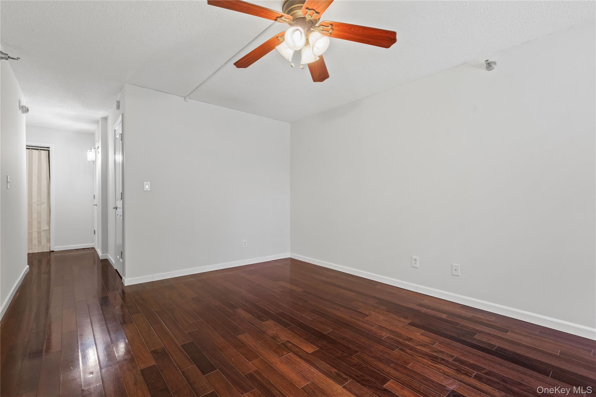 #15 photo, 302 Church Street, White Plains , NY 10603